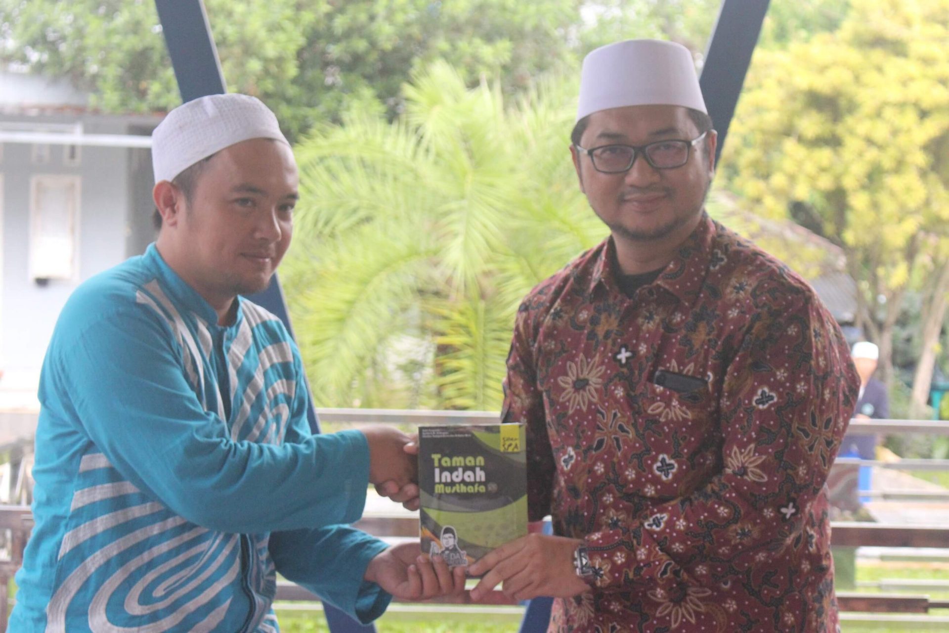Mengharap Berkah Pesantren