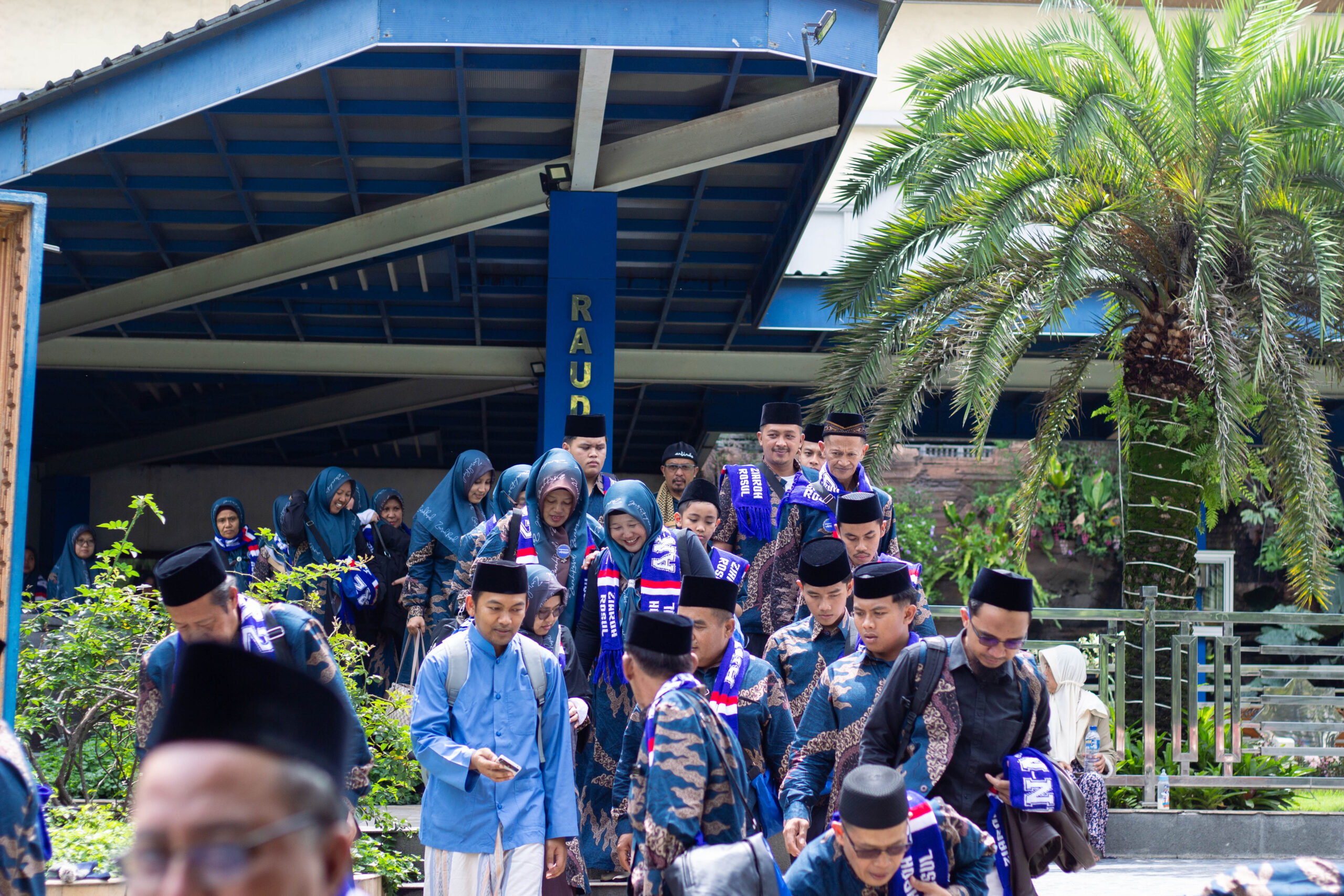 Pemberangkatan Ziarah Rasul ke-29 Pondok Pesantren An-Nur II "Al-Murtadlo"